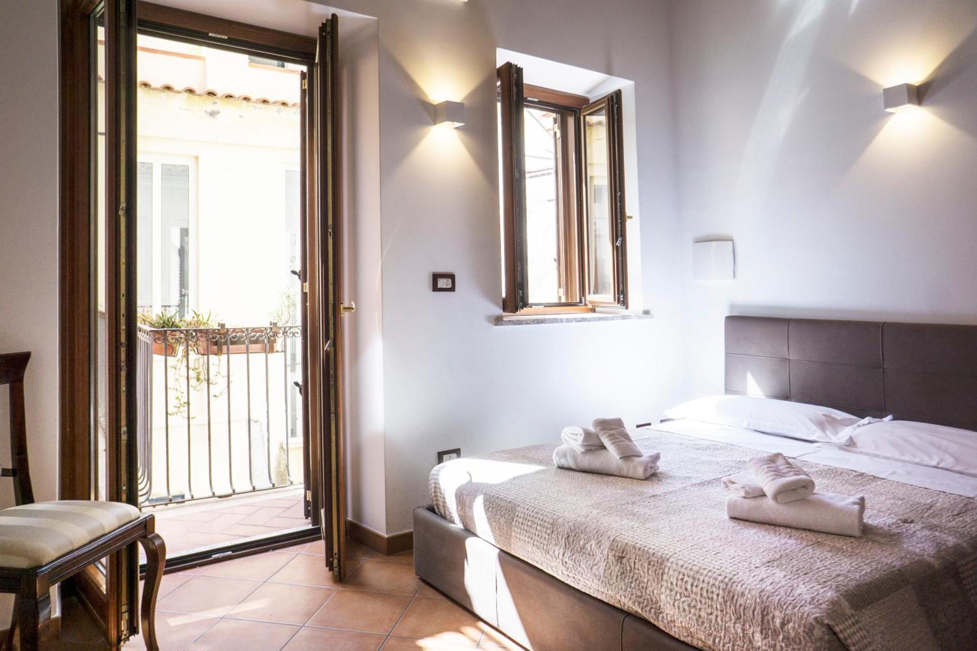 Apartament Tina House - Il Cortile Nel Centro Storico Di Taormina Zewnętrze zdjęcie