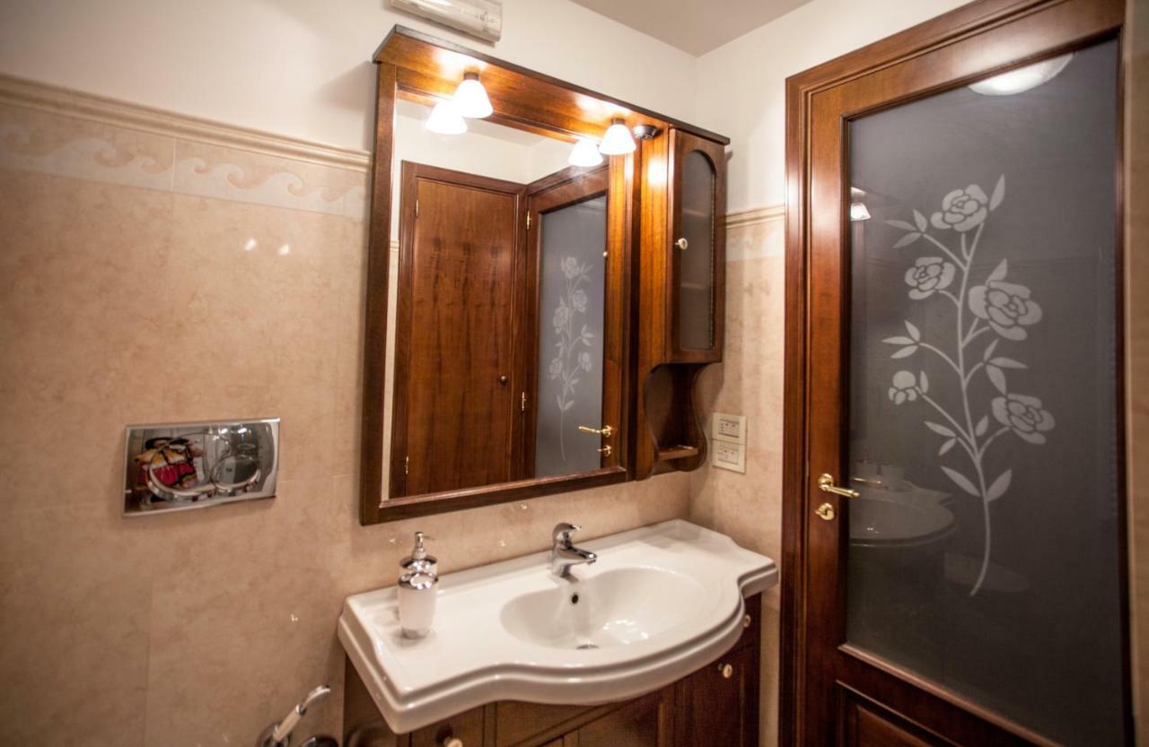 Apartament Tina House - Il Cortile Nel Centro Storico Di Taormina Zewnętrze zdjęcie